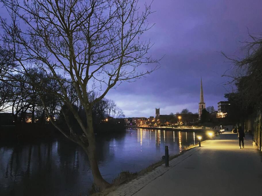 Unrivalled Location - Five Star - Worcester Apartment Εξωτερικό φωτογραφία