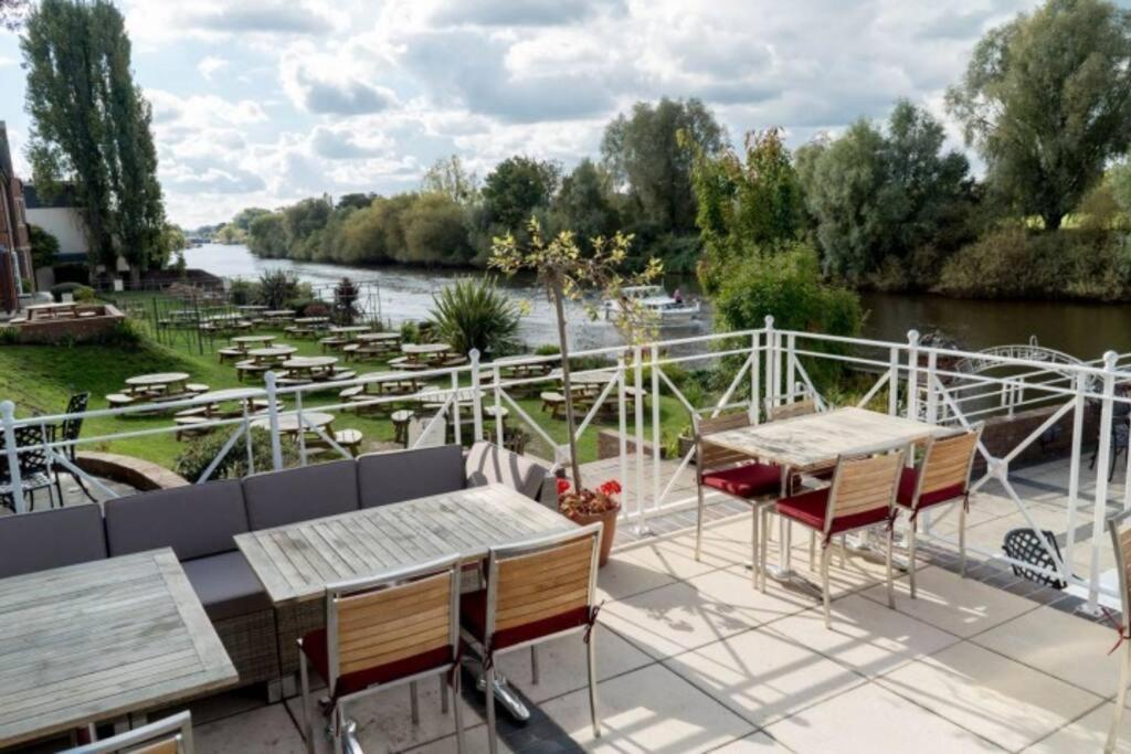 Unrivalled Location - Five Star - Worcester Apartment Εξωτερικό φωτογραφία