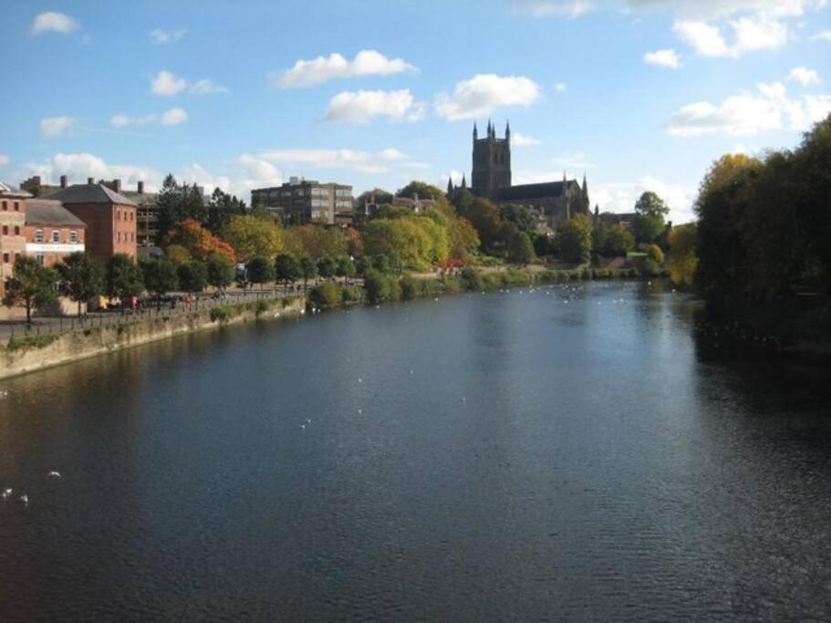 Unrivalled Location - Five Star - Worcester Apartment Εξωτερικό φωτογραφία